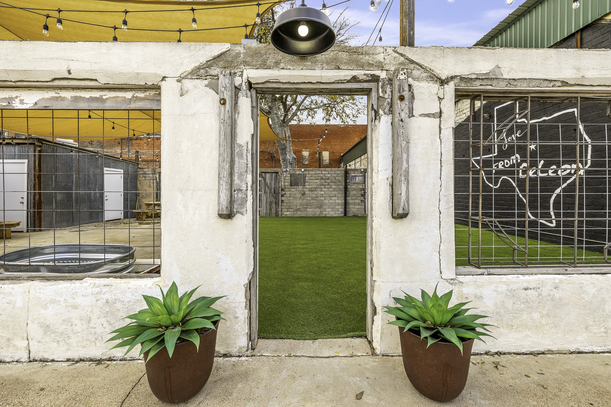 124 W Gonzales Avenue De Leon TX 76444