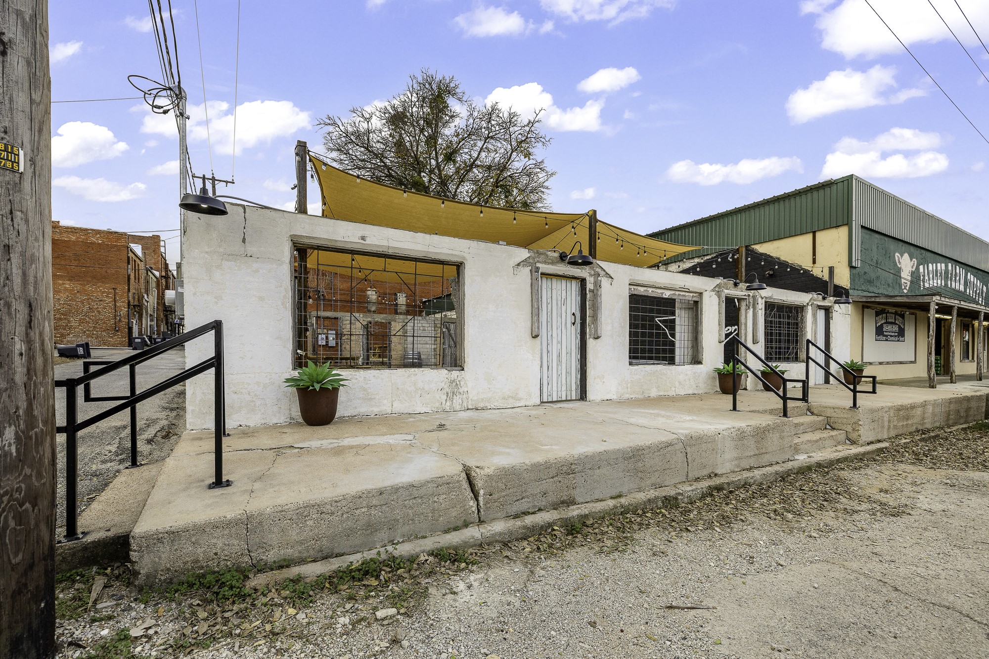 124 W Gonzales Avenue De Leon TX 76444