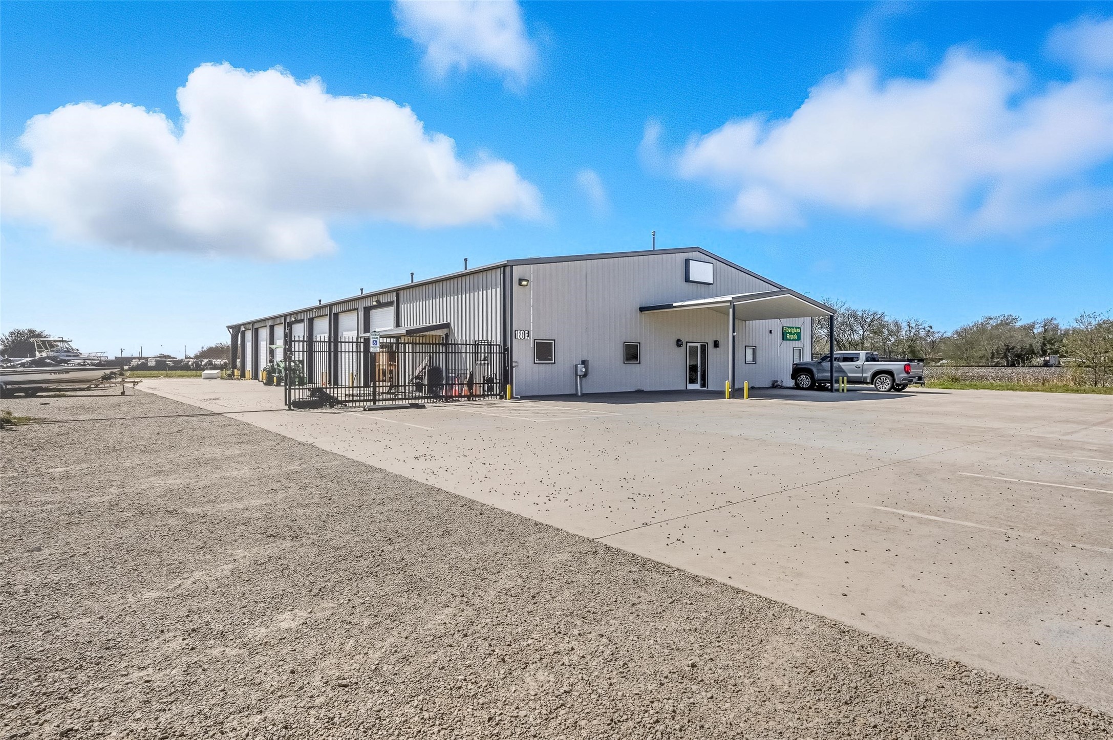 180 E Chapman Drive Sanger TX 76266