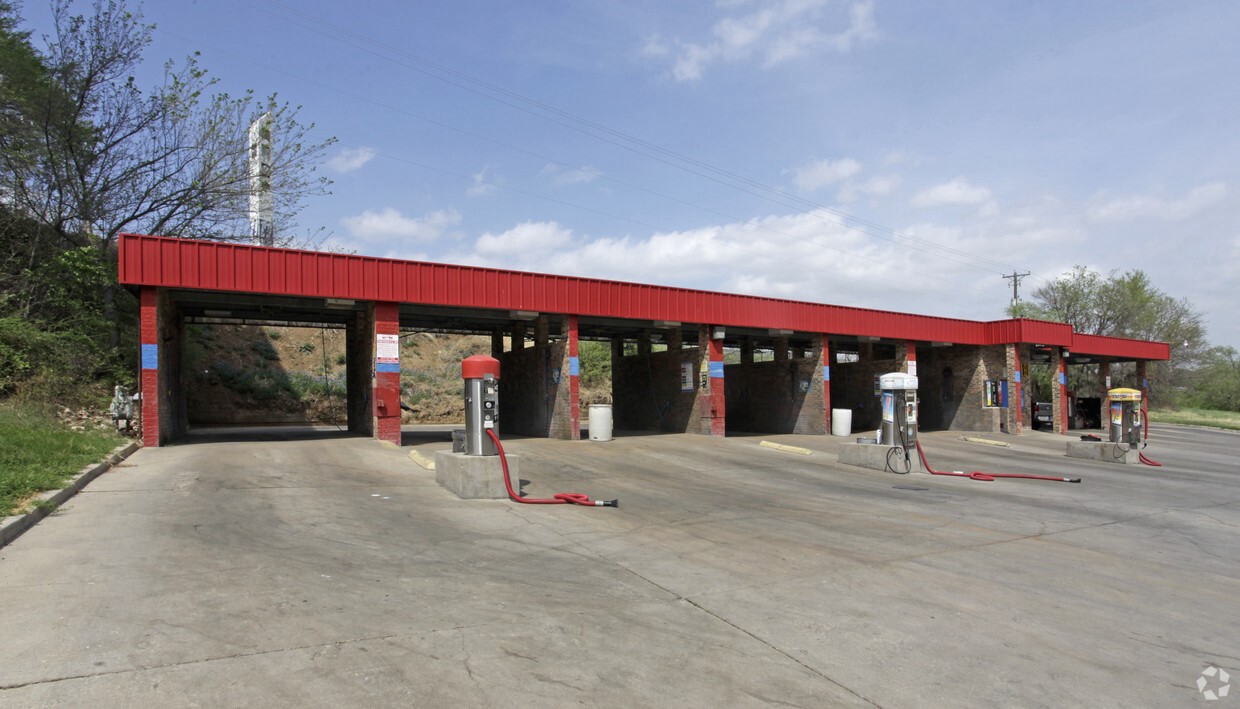 5151 Brentwood Stair Road Fort Worth TX 76112