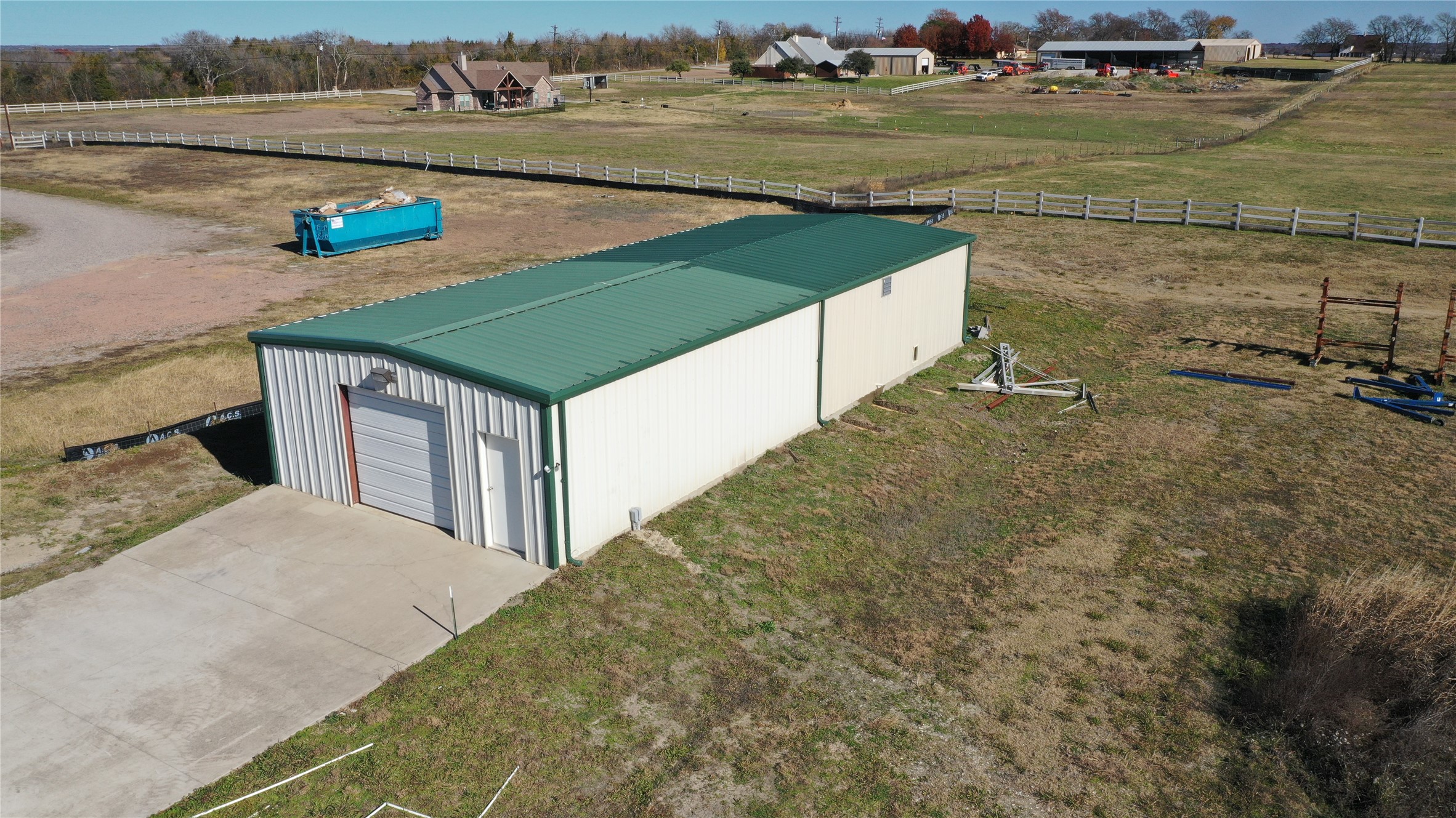 1253 N Hill Street N Van Alstyne TX 75495