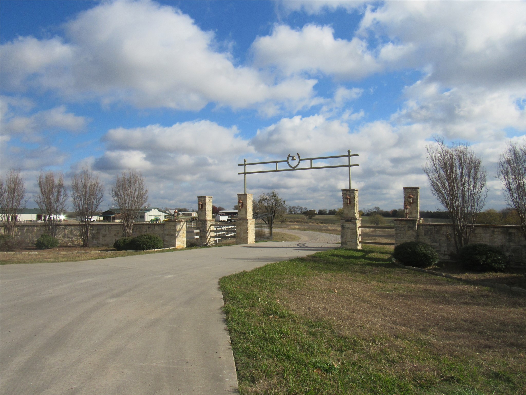 1253 N Hill Street N Van Alstyne TX 75495