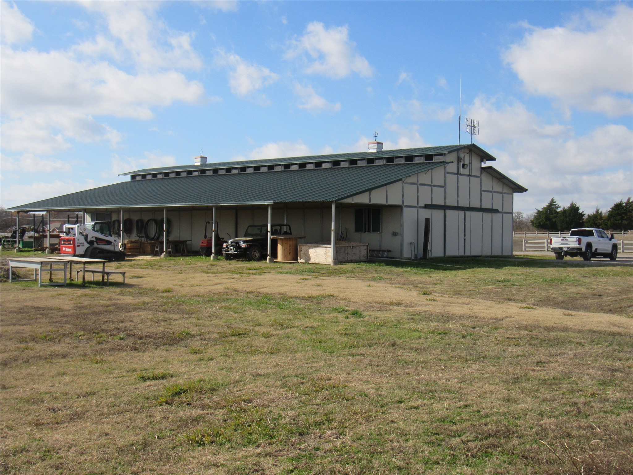 1253 N Hill Street N Van Alstyne TX 75495