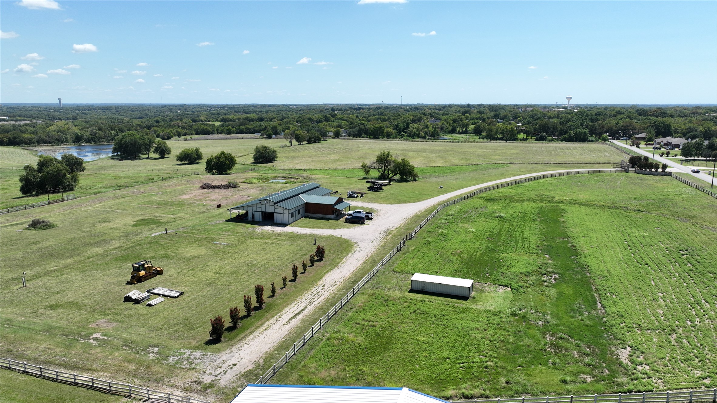 1253 N Hill Street N Van Alstyne TX 75495