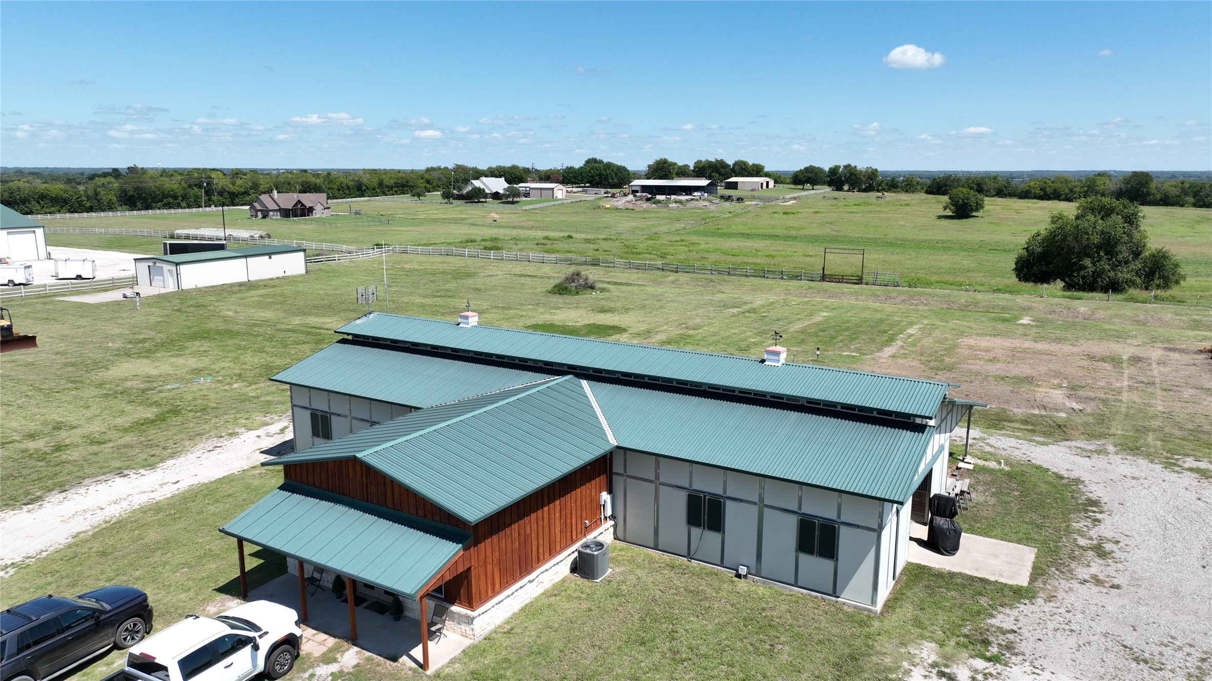 1253 N Hill Street N Van Alstyne TX 75495