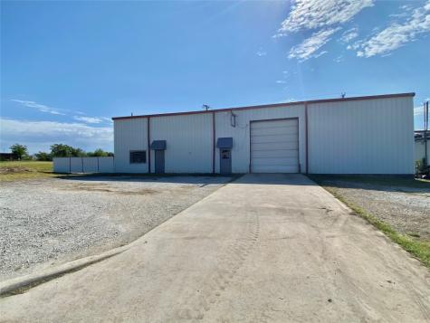1610 Independence Avenue Gainesville TX 76240