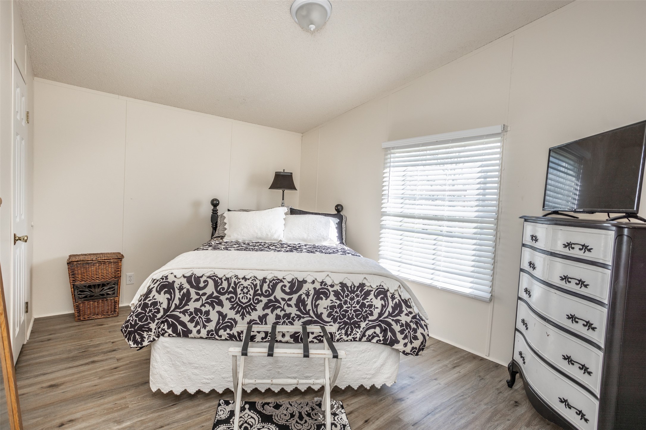 3511 S Interstate 35 Gainesville TX 76240