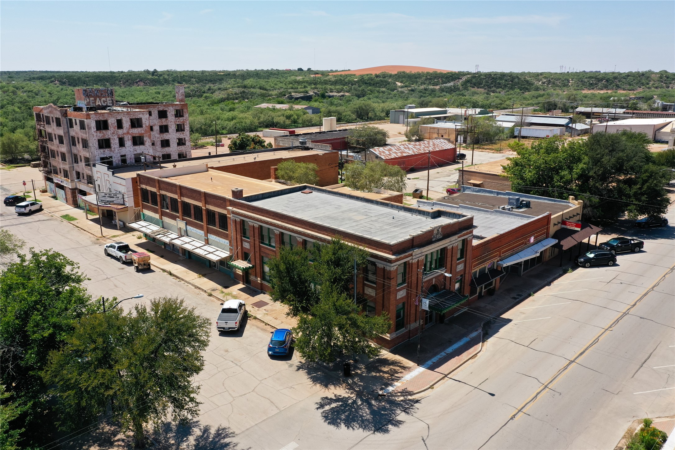 123 W 2nd Street Colorado City TX 79512