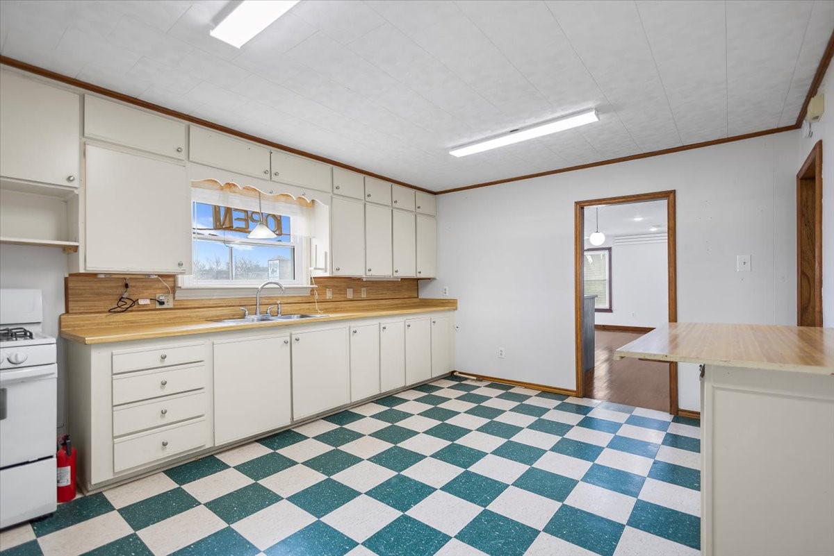 304 N Main Highway Lindale TX 75771