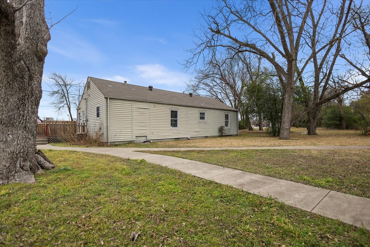304 N Main Highway Lindale TX 75771