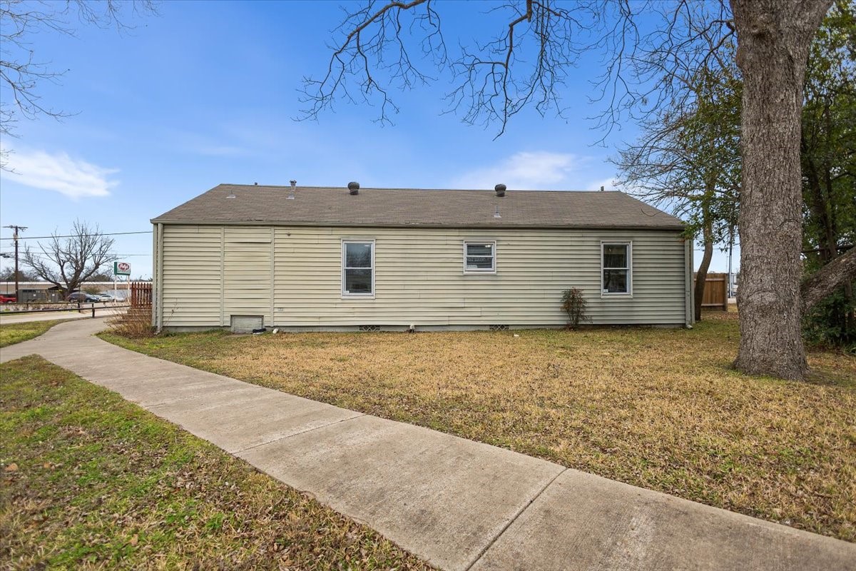 304 N Main Highway Lindale TX 75771