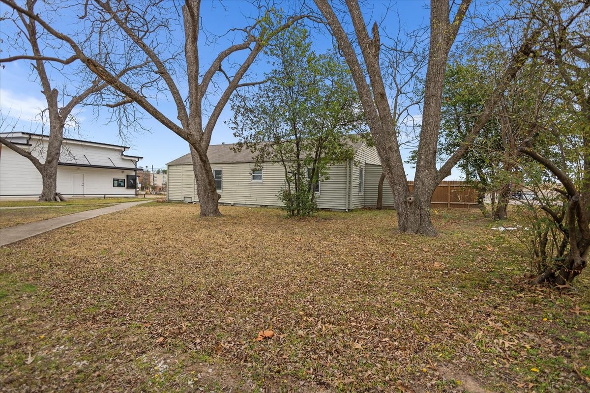 304 N Main Highway Lindale TX 75771