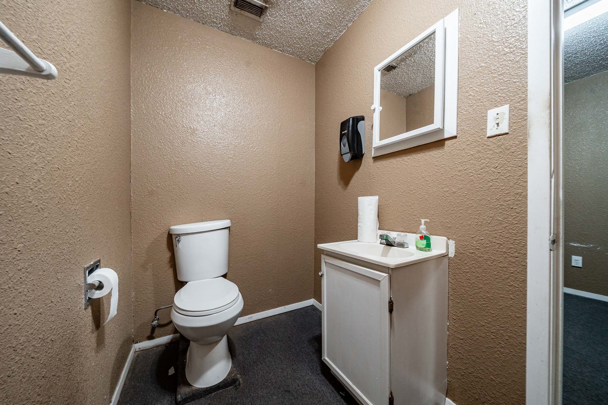 1231 Commercial Avenue Anson TX 79501