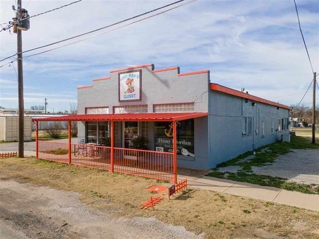 315 N Bridge Henrietta TX 76365