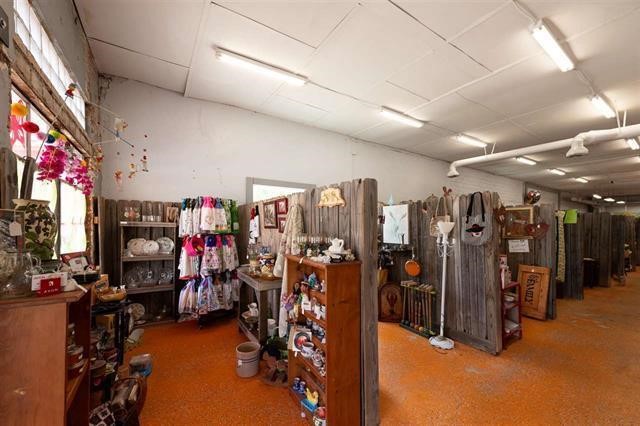 315 N Bridge Henrietta TX 76365