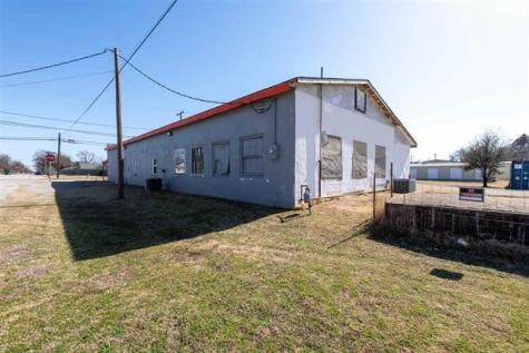 315 N Bridge Henrietta TX 76365