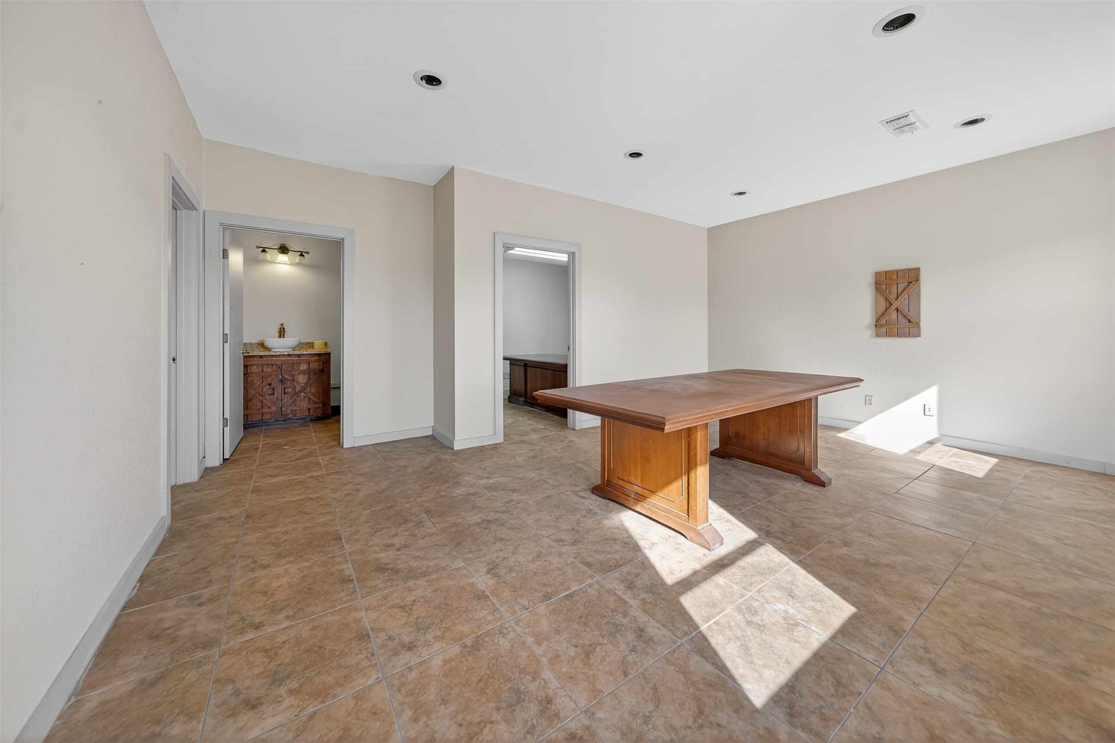 927 N Palestine Street Athens TX 75751