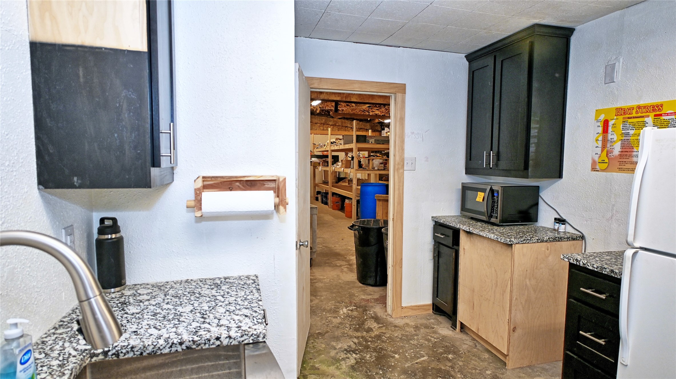 206 N Matthews Street Bowie TX 76230