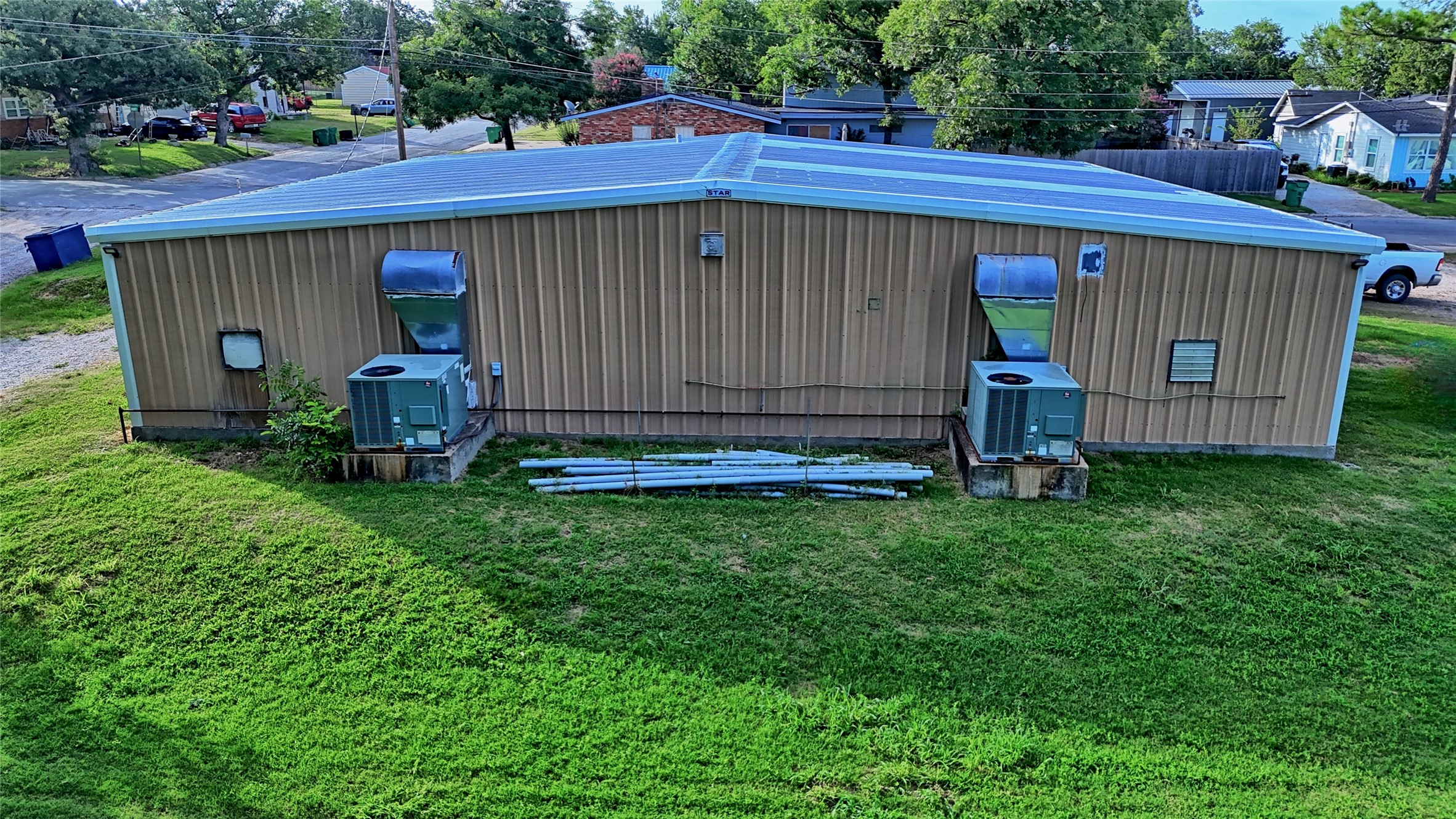 206 N Matthews Street Bowie TX 76230