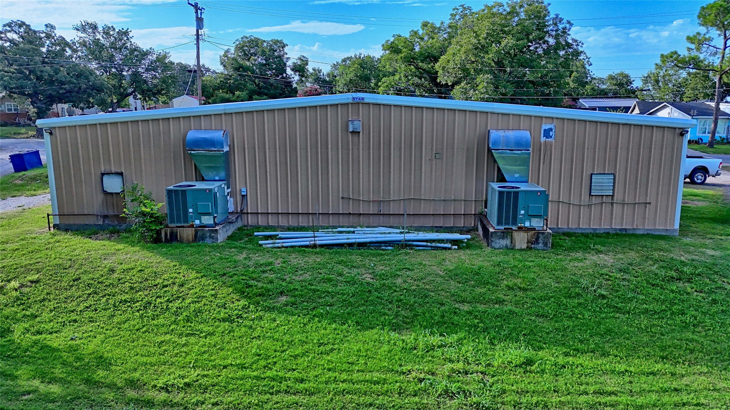 206 N Matthews Street Bowie TX 76230