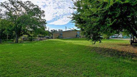 206 N Matthews Street Bowie TX 76230