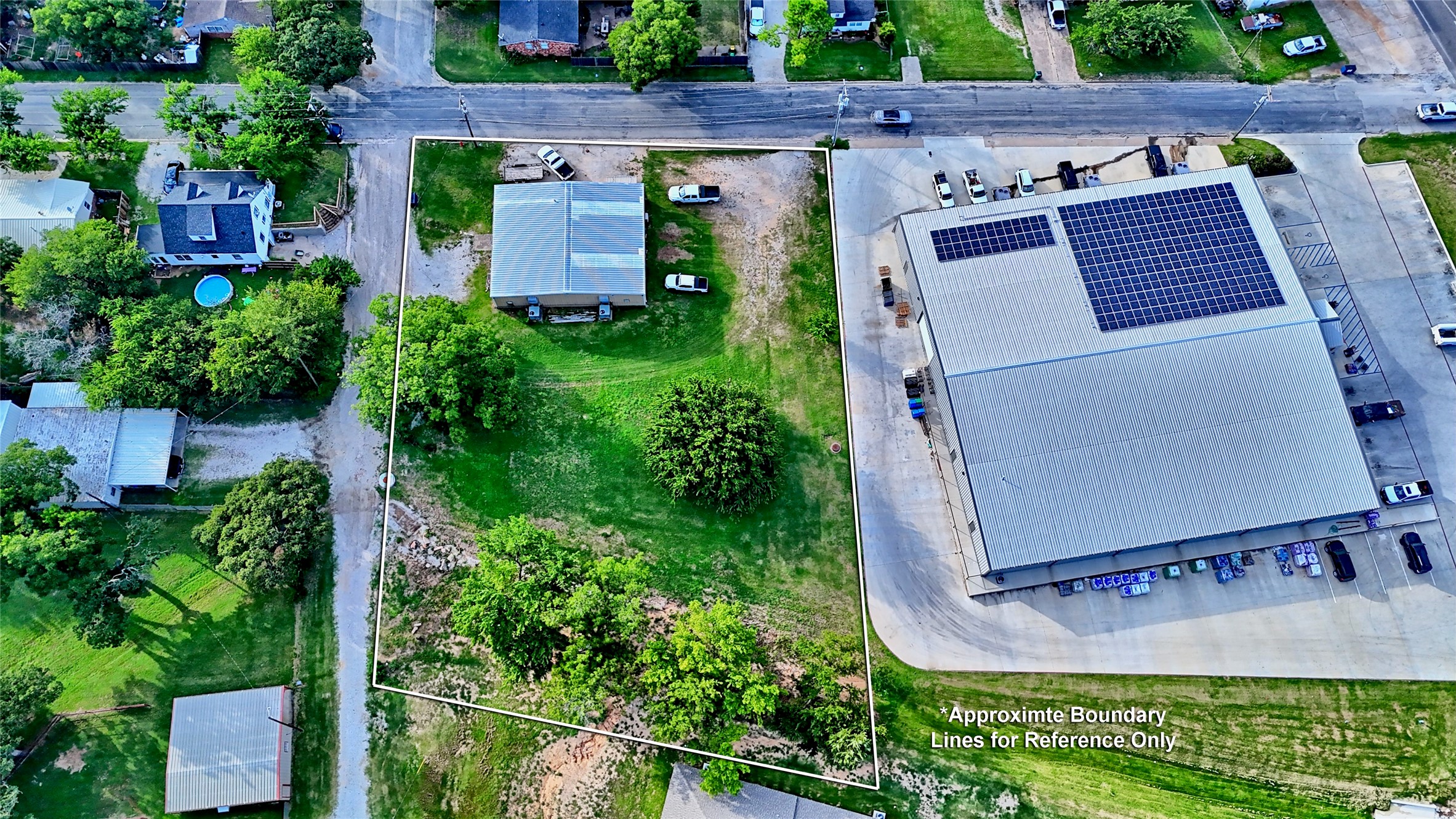 206 N Matthews Street Bowie TX 76230
