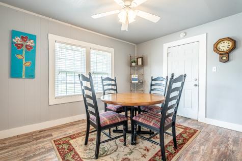 1031 W Pearl Street Granbury TX 76048