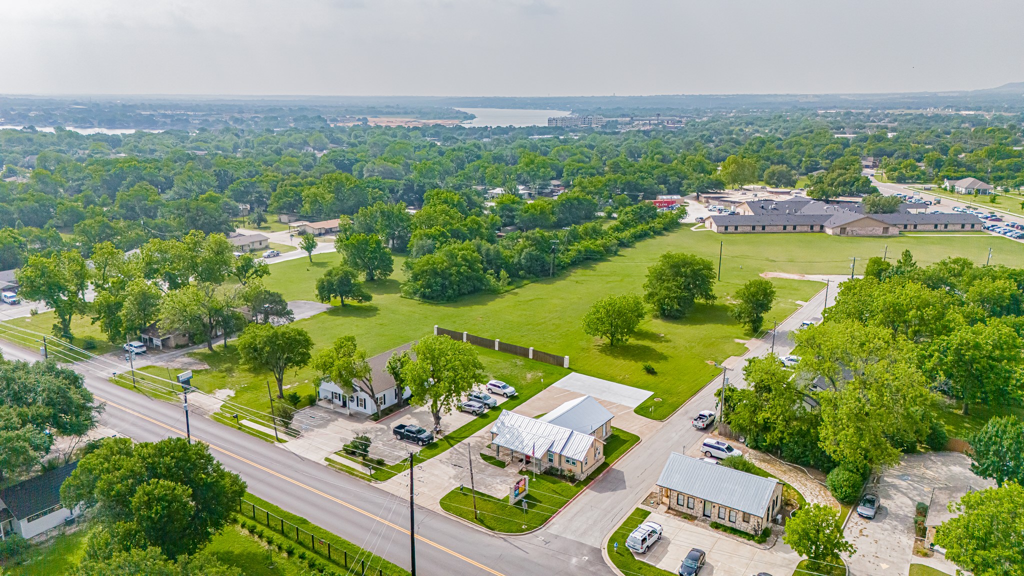 1031 W Pearl Street Granbury TX 76048