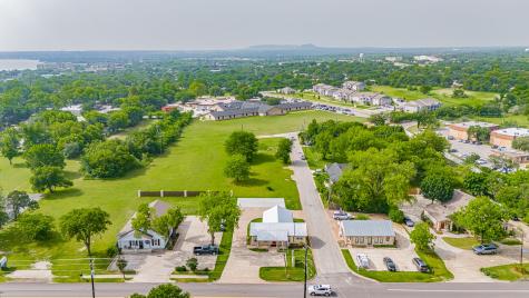 1031 W Pearl Street Granbury TX 76048