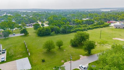 1031 W Pearl Street Granbury TX 76048