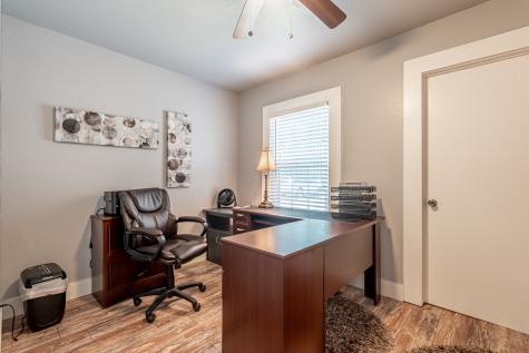 1031 W Pearl Street Granbury TX 76048