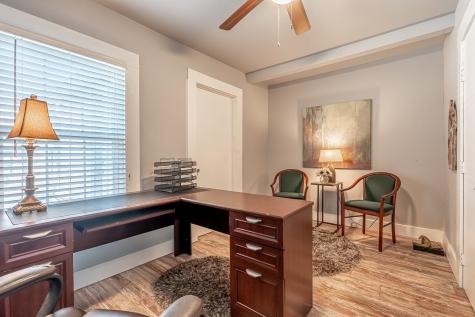 1031 W Pearl Street Granbury TX 76048