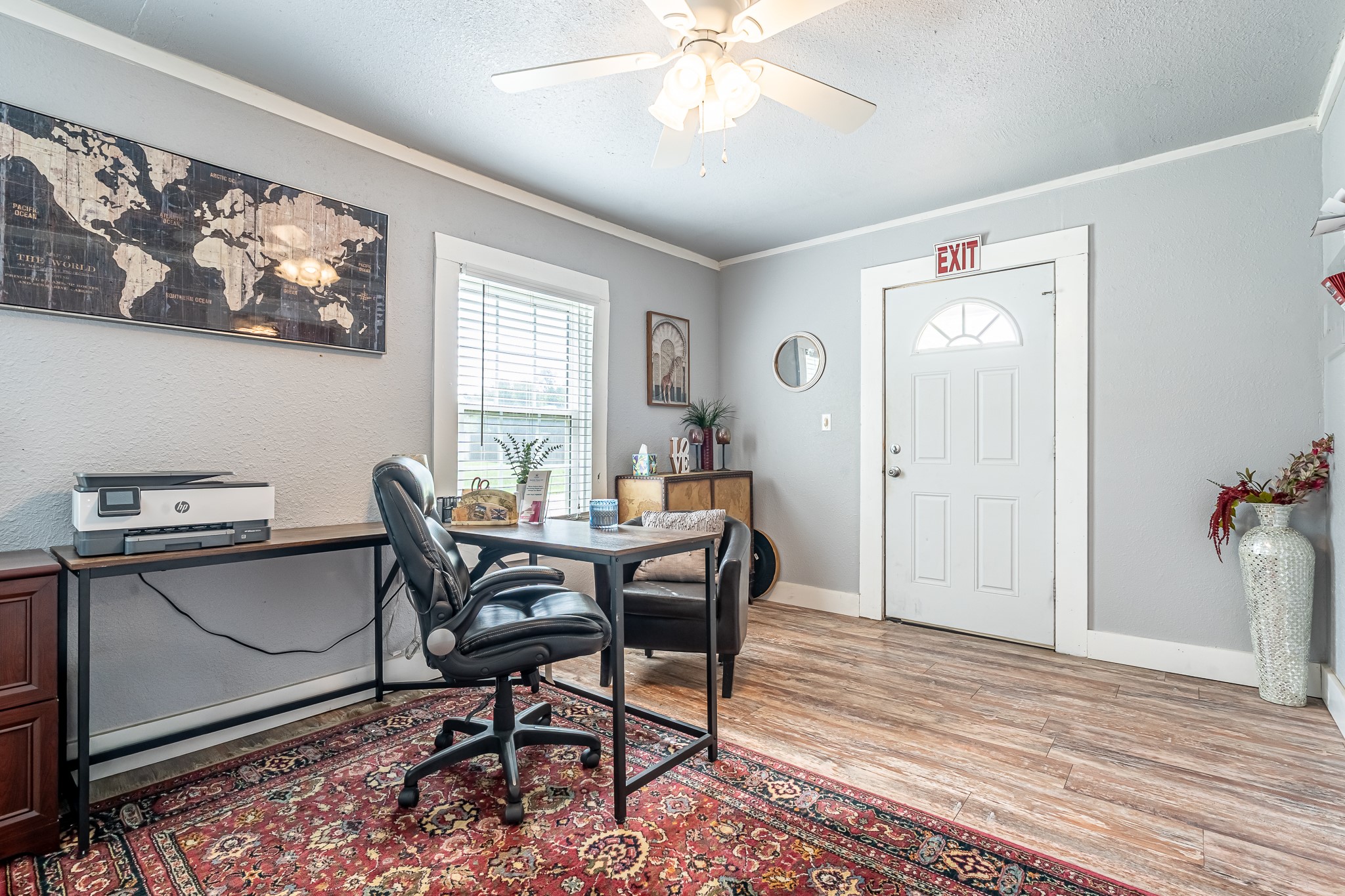 1031 W Pearl Street Granbury TX 76048