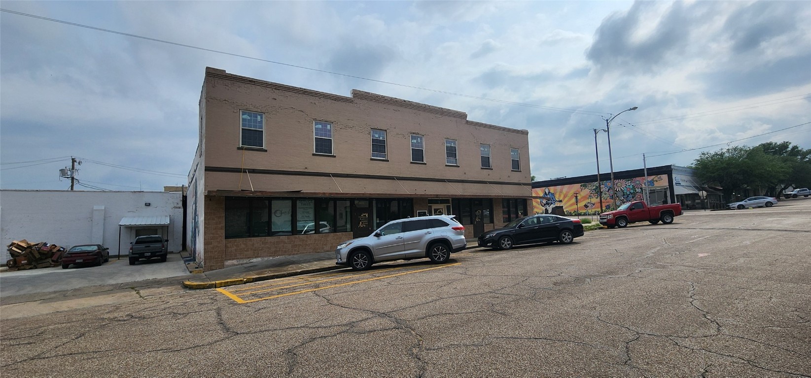 304 E Commerce Street Mexia TX 76667