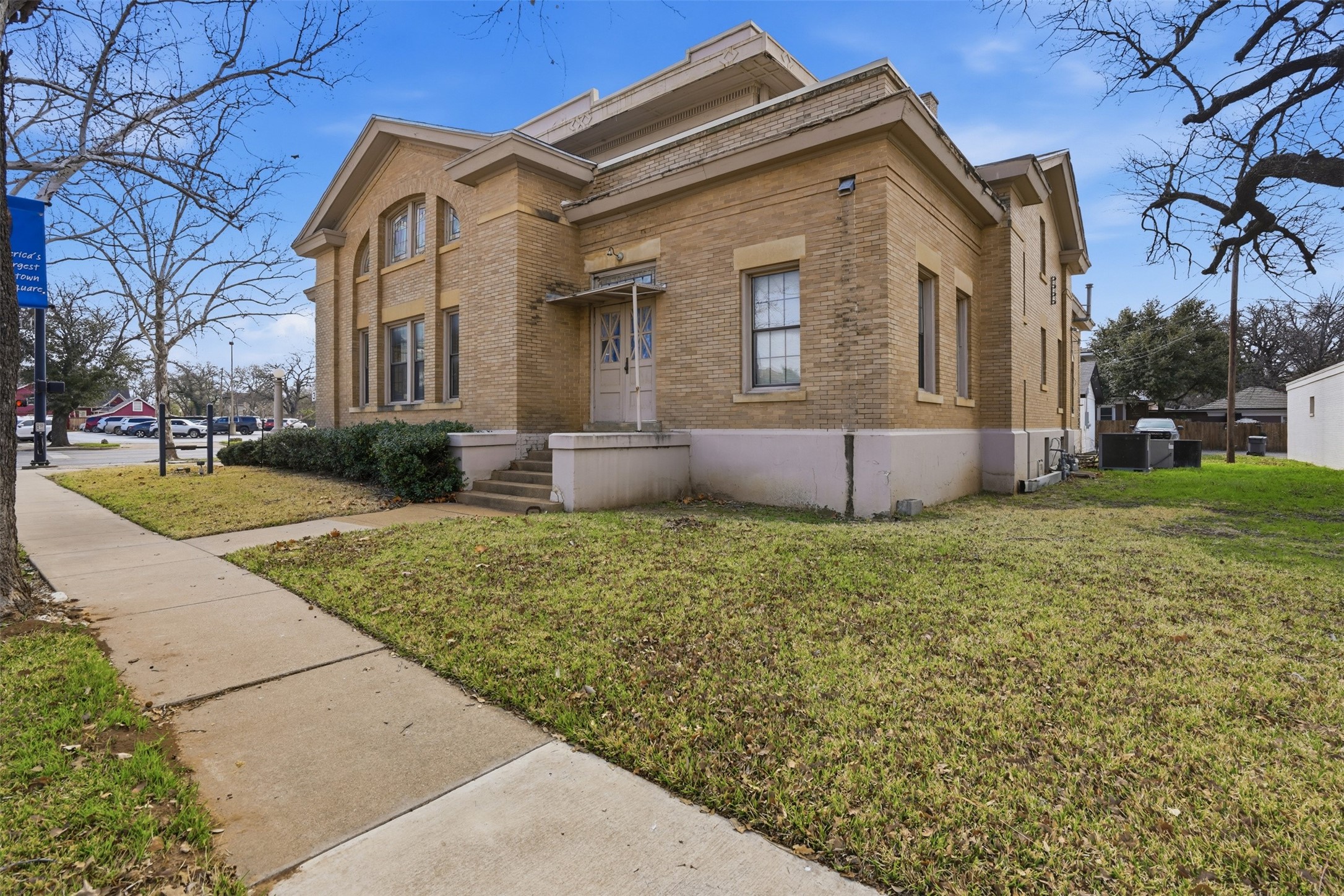 700 Elm Street Graham TX 76450
