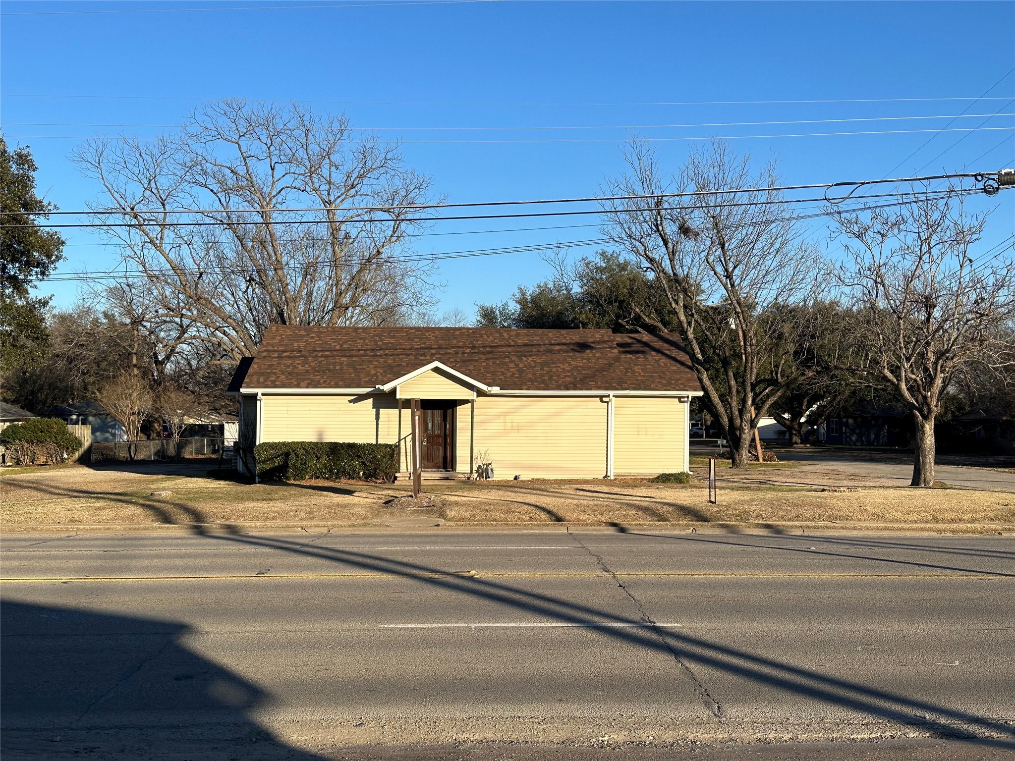 1407 S Washington Street Kaufman TX 75142