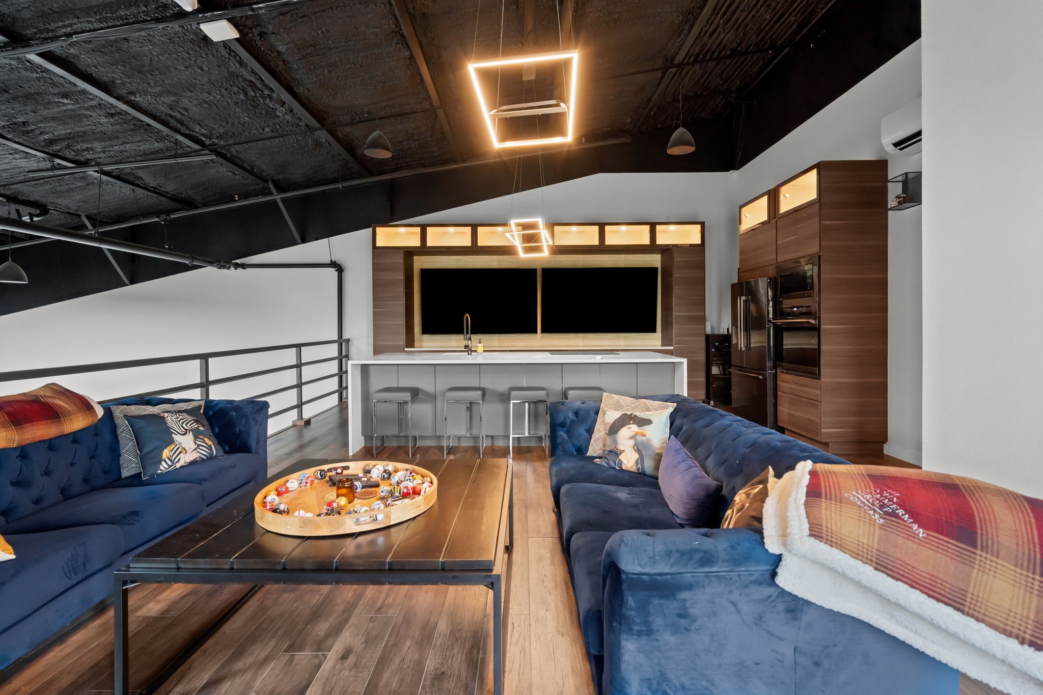 1400 N Las Vegas Trail White Settlement TX 76108