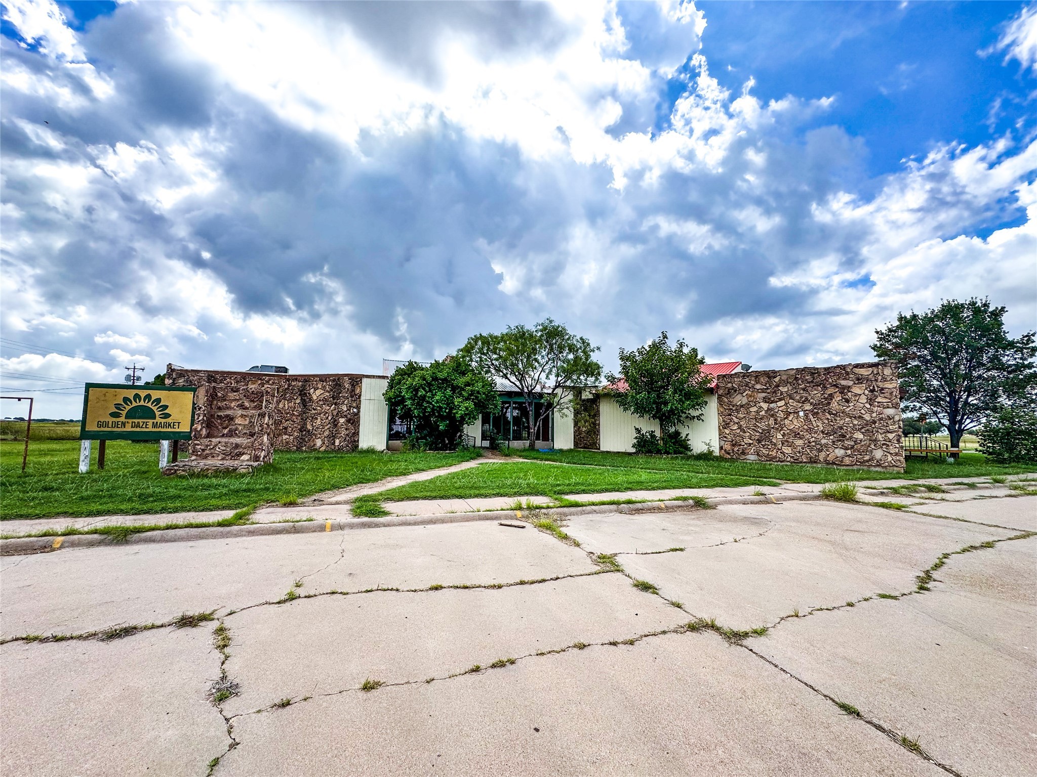 1517 Columbia Street Stamford TX 79553