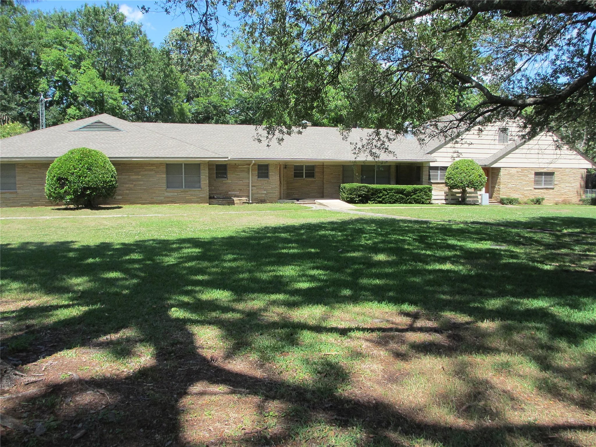 1009 Brook Drive Kilgore TX 75662