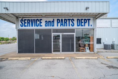 1608 W Moore Avenue Terrell TX 75160