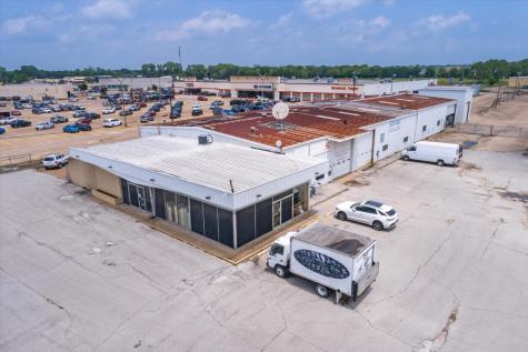 1608 W Moore Avenue Terrell TX 75160