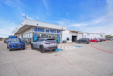 1608 W Moore Avenue Terrell TX 75160