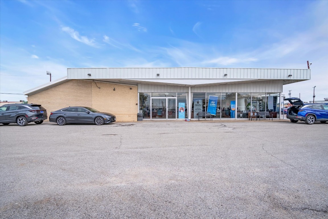 1608 W Moore Avenue Terrell TX 75160