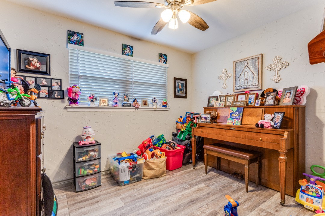 2005 W Highway 199 Sanctuary TX 76082