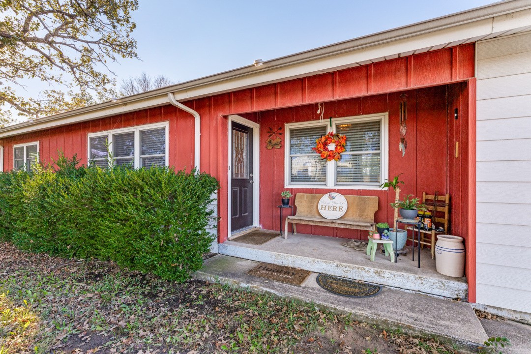 2005 W Highway 199 Sanctuary TX 76082