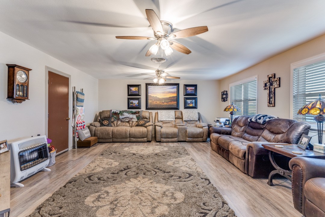 2005 W Highway 199 Sanctuary TX 76082