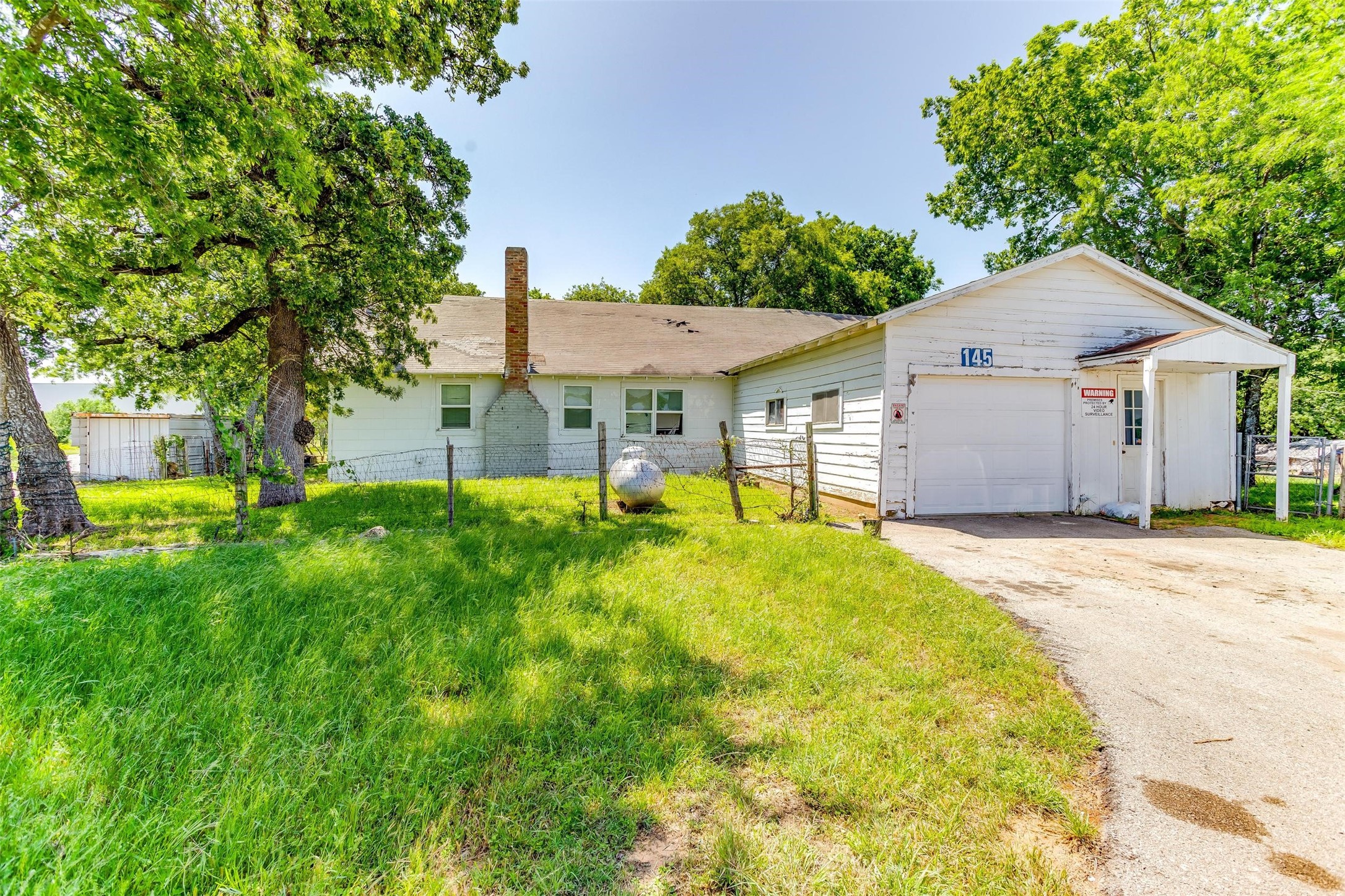 215 W Bethesda Road Burleson TX 76028
