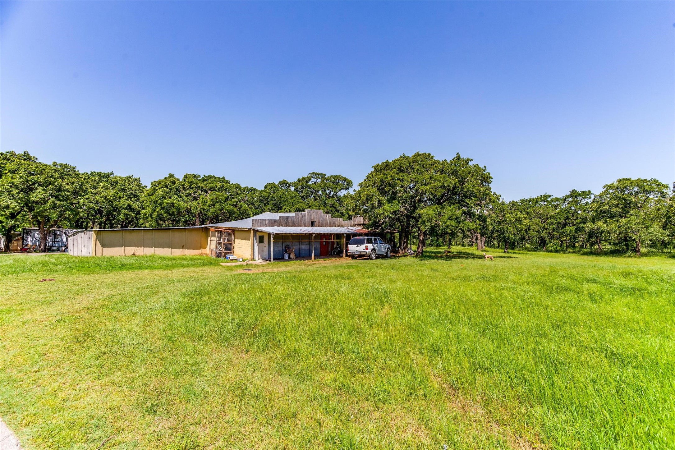 215 W Bethesda Road Burleson TX 76028