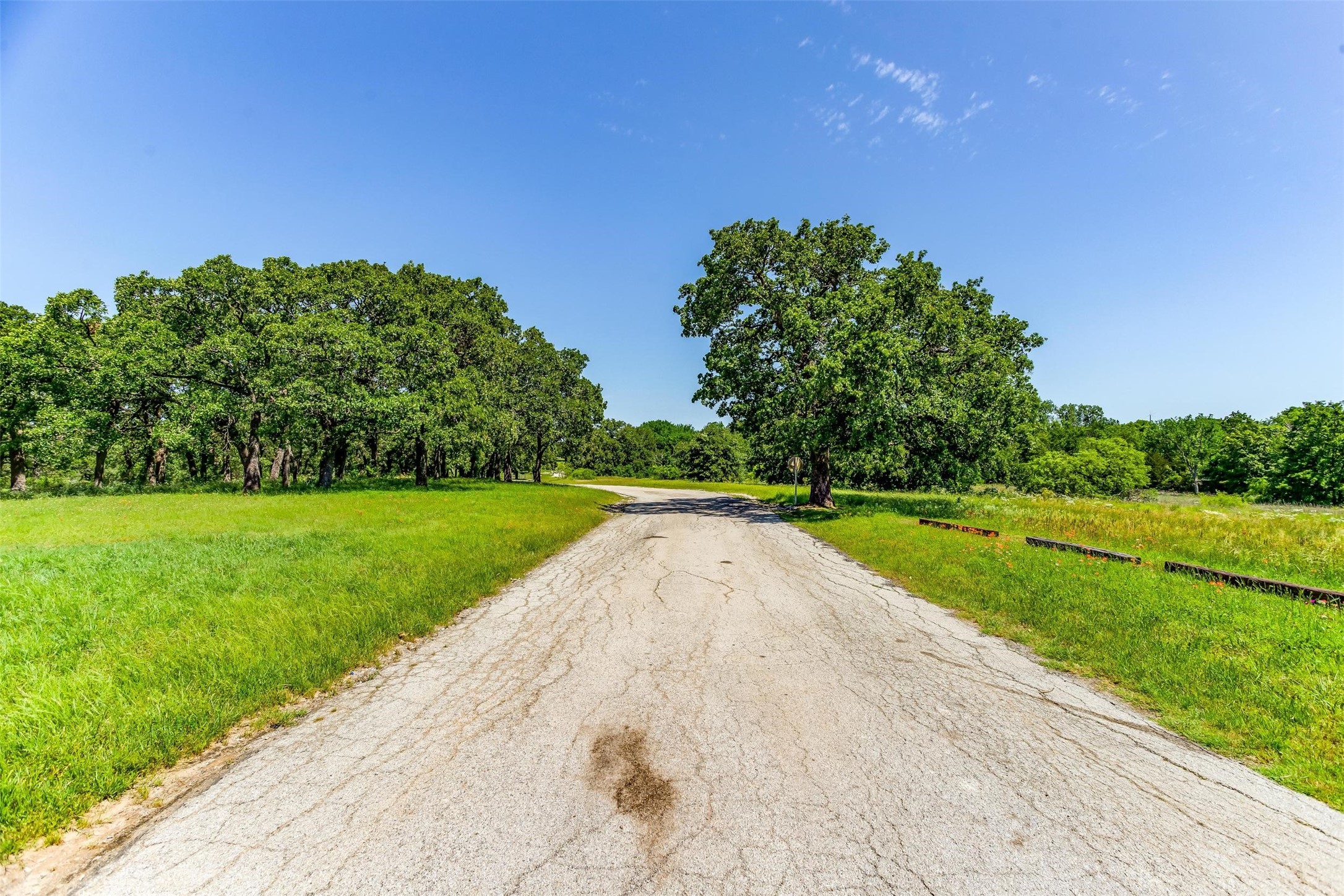 215 W Bethesda Road Burleson TX 76028