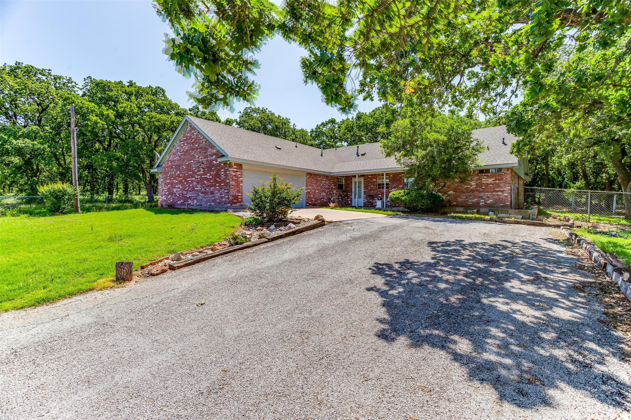 215 W Bethesda Road Burleson TX 76028
